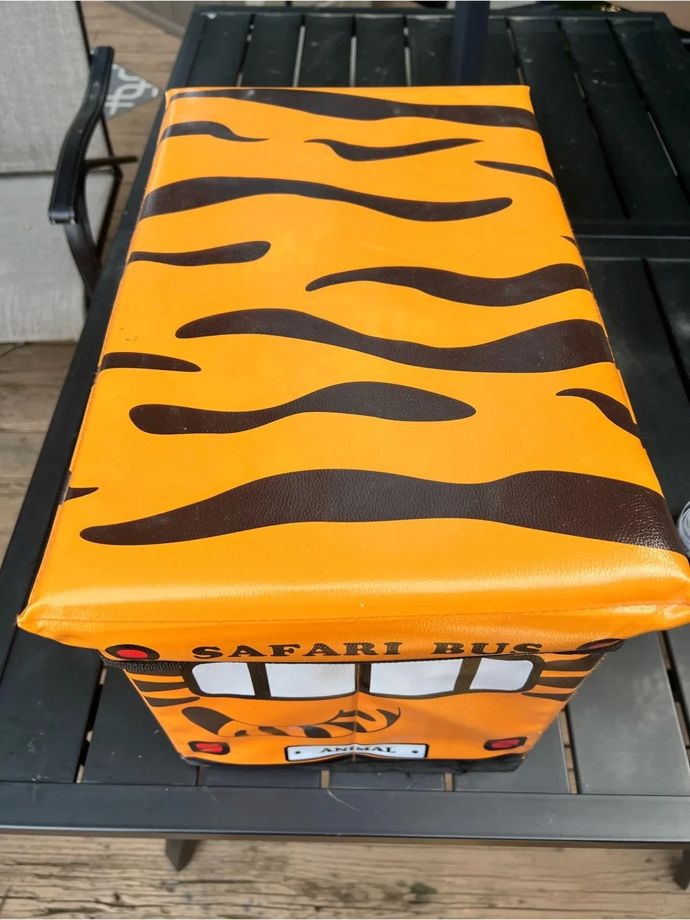 Global Decor Inc. safari bus